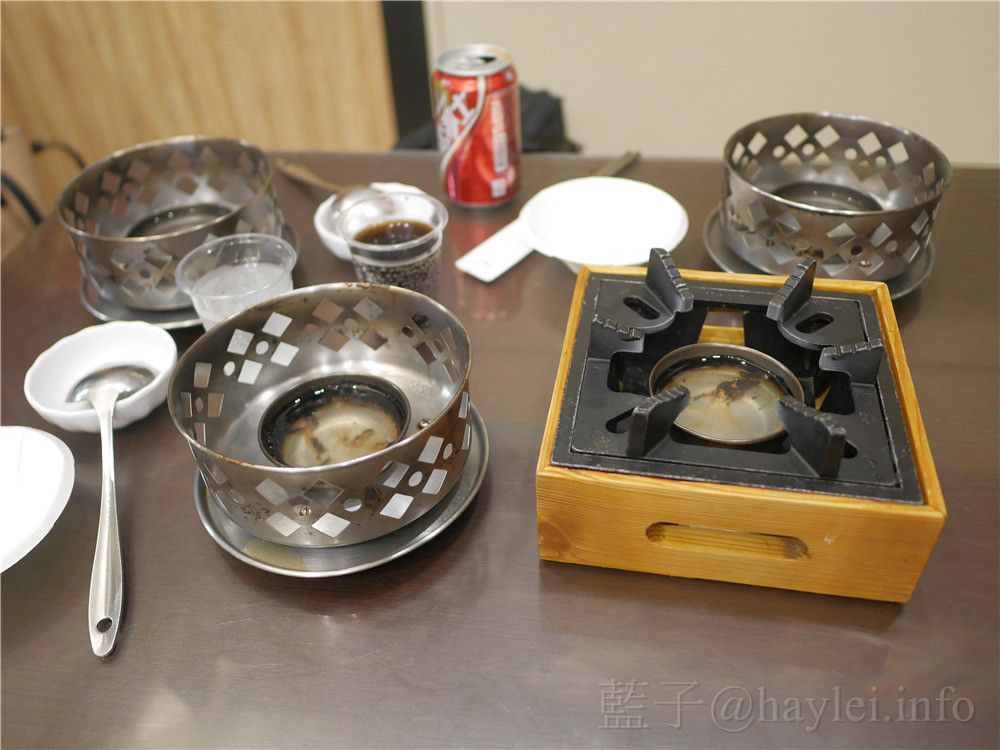 一級棒讚火鍋-台中南區忠孝夜市超值火鍋149起,口味多樣,湯頭美味,茶飲、冰沙、汽水、白飯、冰淇淋隨你吃到飽!燒酒嫩雞鍋必吃~ 中式料理 攝影 民生資訊分享 飲食集錦