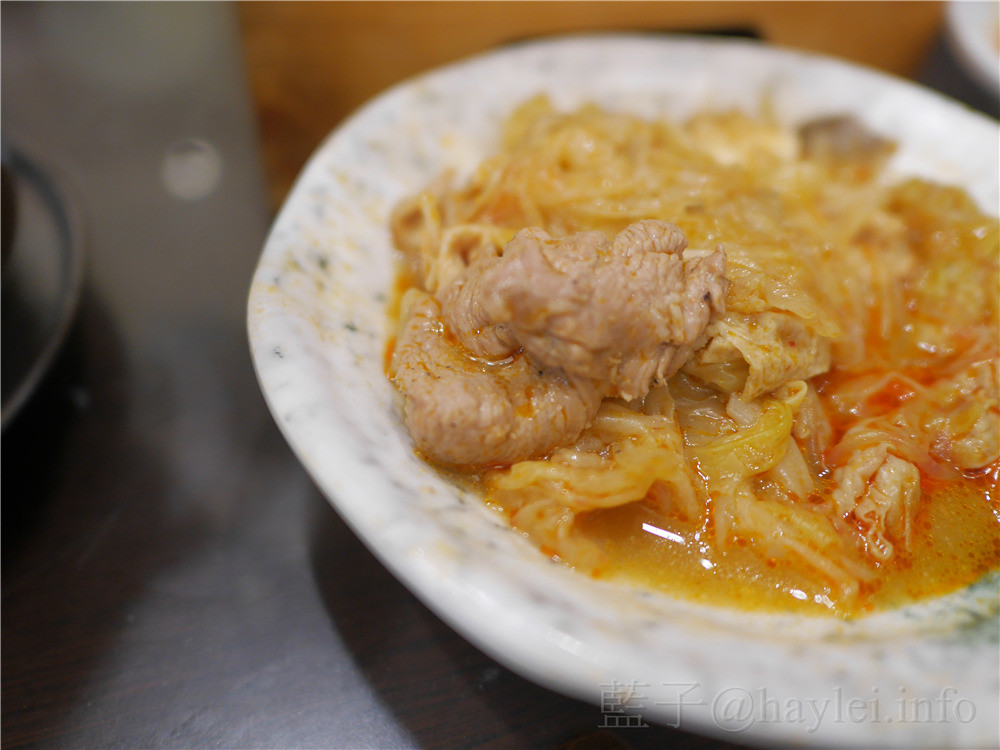 一級棒讚火鍋-台中南區忠孝夜市超值火鍋149起,口味多樣,湯頭美味,茶飲、冰沙、汽水、白飯、冰淇淋隨你吃到飽!燒酒嫩雞鍋必吃~ 中式料理 攝影 民生資訊分享 飲食集錦