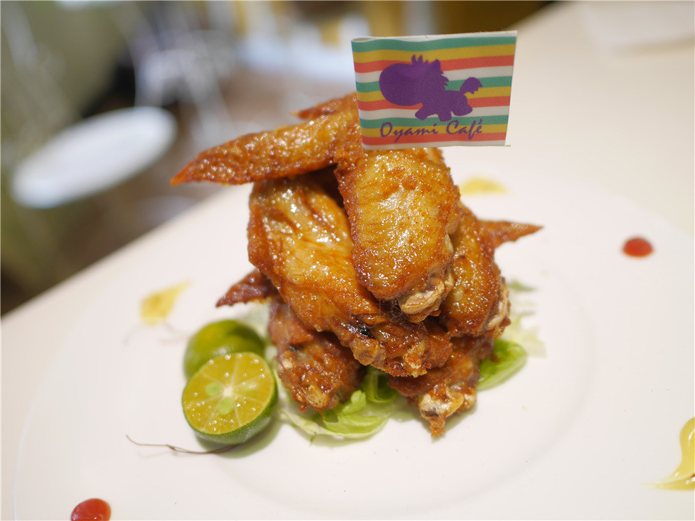 Oyami cafe-風靡台北西門町的義式咖啡館,彩虹龍蝦義大利麵、甜點下午茶都非常好吃,因為堅持美味而屹立不搖 台北萬華 近捷運西門站6號出口美食餐廳 台北下午茶 異國料理 內有Oyami cafe菜單 攝影 民生資訊分享 飲食集錦