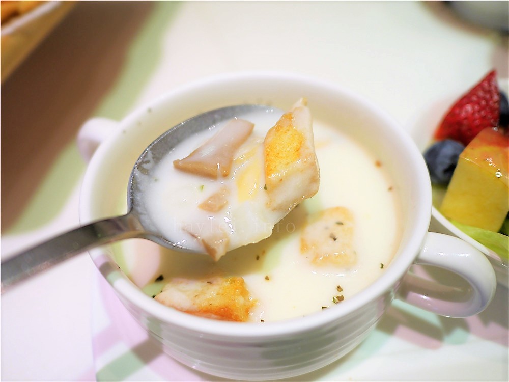 Oyami cafe-風靡台北西門町的義式咖啡館,彩虹龍蝦義大利麵、甜點下午茶都非常好吃,因為堅持美味而屹立不搖 台北萬華 近捷運西門站6號出口美食餐廳 台北下午茶 異國料理 內有Oyami cafe菜單 攝影 民生資訊分享 飲食集錦