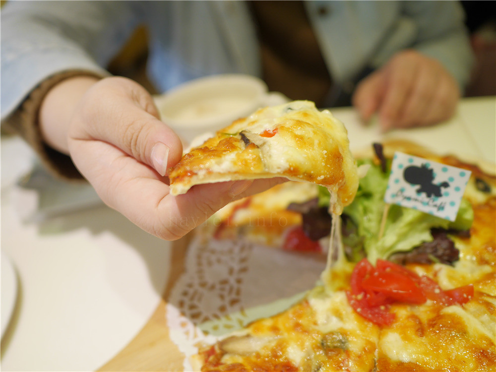 Oyami cafe-風靡台北西門町的義式咖啡館,彩虹龍蝦義大利麵、甜點下午茶都非常好吃,因為堅持美味而屹立不搖 台北萬華 近捷運西門站6號出口美食餐廳 台北下午茶 異國料理 內有Oyami cafe菜單 攝影 民生資訊分享 飲食集錦