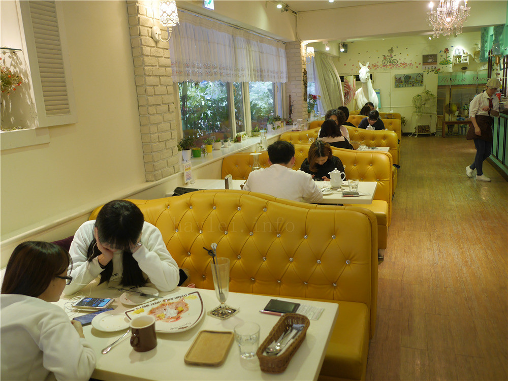Oyami cafe-風靡台北西門町的義式咖啡館,彩虹龍蝦義大利麵、甜點下午茶都非常好吃,因為堅持美味而屹立不搖 台北萬華 近捷運西門站6號出口美食餐廳 台北下午茶 異國料理 內有Oyami cafe菜單 攝影 民生資訊分享 飲食集錦