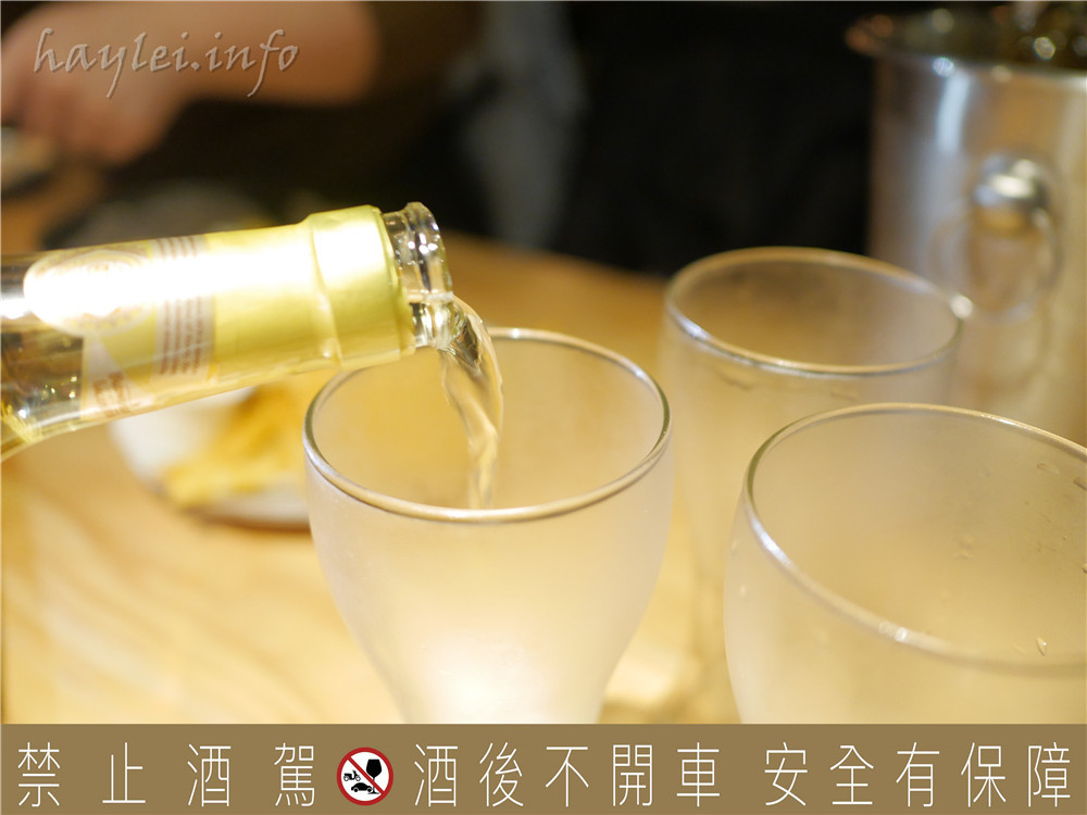 美好佳節,讓百威金尊伴我歡聚時刻@HAVE A NICE DAY 好處餐廳,細膩清爽風味的單一麥芽啤酒非常適合佐餐享用!Budweiser Beer/金色時刻/百威啤酒/台北公館餐酒館 攝影 民生資訊分享 飲食集錦