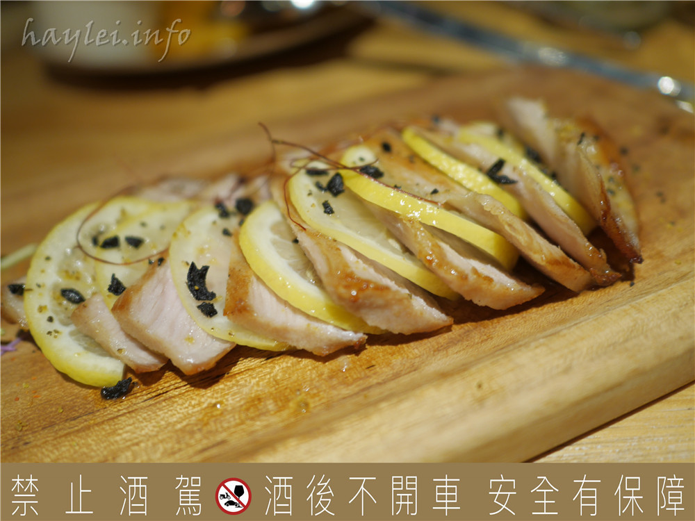 美好佳節,讓百威金尊伴我歡聚時刻@HAVE A NICE DAY 好處餐廳,細膩清爽風味的單一麥芽啤酒非常適合佐餐享用!Budweiser Beer/金色時刻/百威啤酒/台北公館餐酒館 攝影 民生資訊分享 飲食集錦