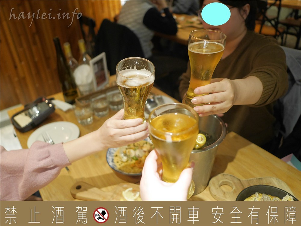 美好佳節,讓百威金尊伴我歡聚時刻@HAVE A NICE DAY 好處餐廳,細膩清爽風味的單一麥芽啤酒非常適合佐餐享用!Budweiser Beer/金色時刻/百威啤酒/台北公館餐酒館 攝影 民生資訊分享 飲食集錦