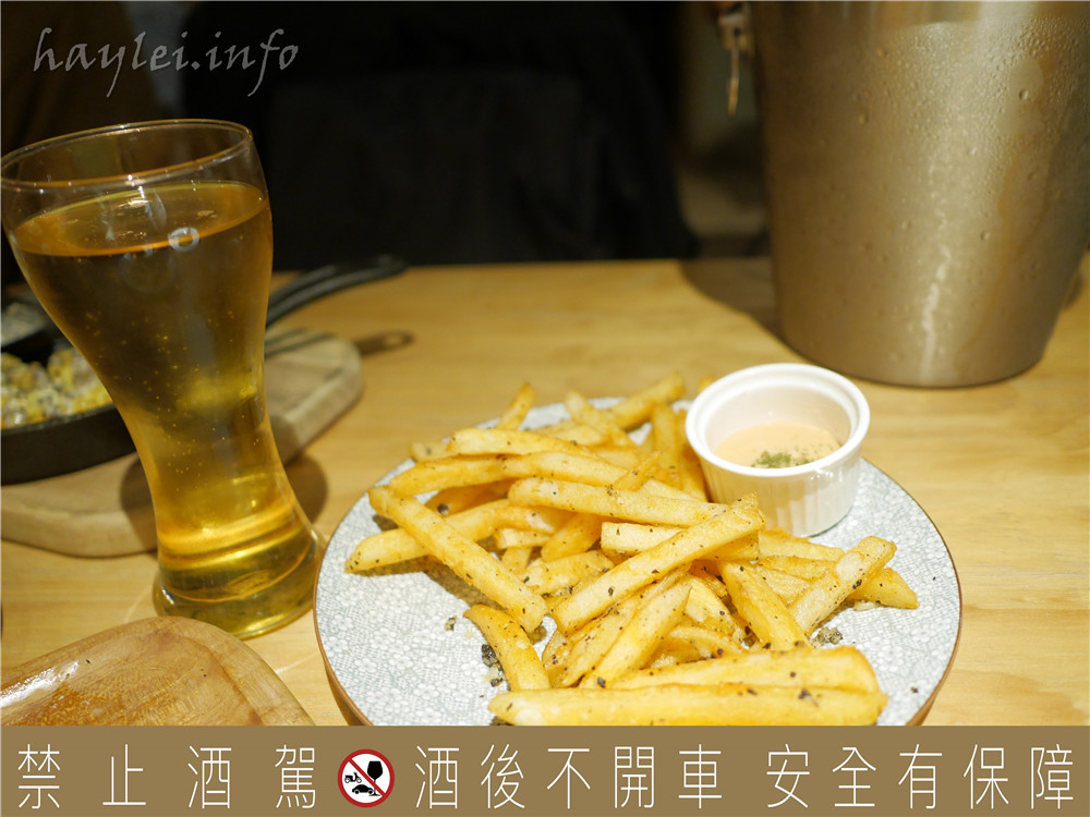 美好佳節,讓百威金尊伴我歡聚時刻@HAVE A NICE DAY 好處餐廳,細膩清爽風味的單一麥芽啤酒非常適合佐餐享用!Budweiser Beer/金色時刻/百威啤酒/台北公館餐酒館 攝影 民生資訊分享 飲食集錦
