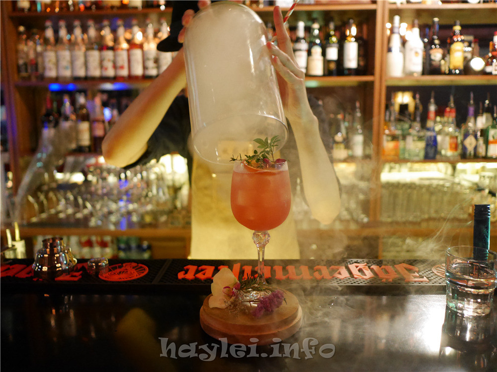 Odin Bistro 信義放感情-台北小酌好去處,平價美食、創意調酒一次滿足!真網美冰茶、一個在東一個在西,調酒名字取的很用心呢~台北夜生活/信義區餐酒館/信義區調酒/近101美食/六張犁站/信義安和站/通化夜市/臨江街夜市 攝影 民生資訊分享 飲食集錦