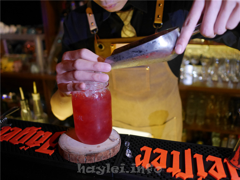 Odin Bistro 信義放感情-台北小酌好去處,平價美食、創意調酒一次滿足!真網美冰茶、一個在東一個在西,調酒名字取的很用心呢~台北夜生活/信義區餐酒館/信義區調酒/近101美食/六張犁站/信義安和站/通化夜市/臨江街夜市 攝影 民生資訊分享 飲食集錦