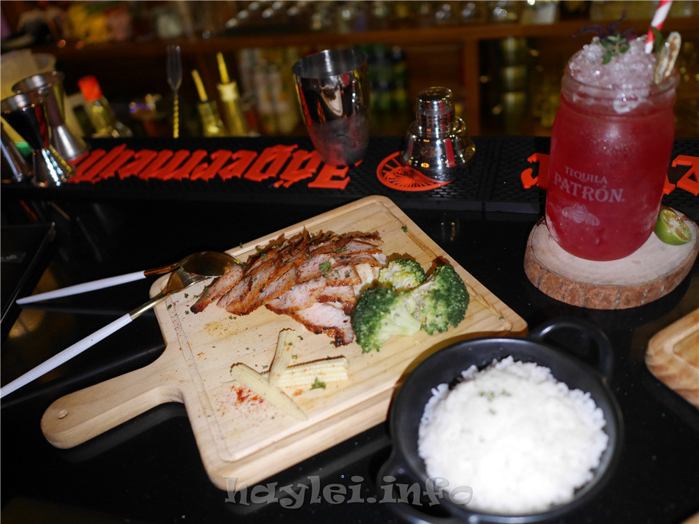 Odin Bistro 信義放感情-台北小酌好去處,平價美食、創意調酒一次滿足!真網美冰茶、一個在東一個在西,調酒名字取的很用心呢~台北夜生活/信義區餐酒館/信義區調酒/近101美食/六張犁站/信義安和站/通化夜市/臨江街夜市 攝影 民生資訊分享 飲食集錦