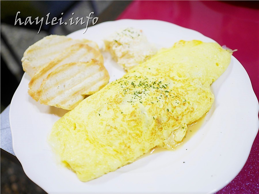 morning call 魔力客-新莊輔仁大學附近的不限時優質早午餐店,義大利麵、鬆餅、咖啡也不少人點,價位平實,尖峰時間用餐要等久一點~輔大美食/新莊早午餐/新莊下午茶/愛評體驗券 攝影 新北美食 民生資訊分享 飲食集錦