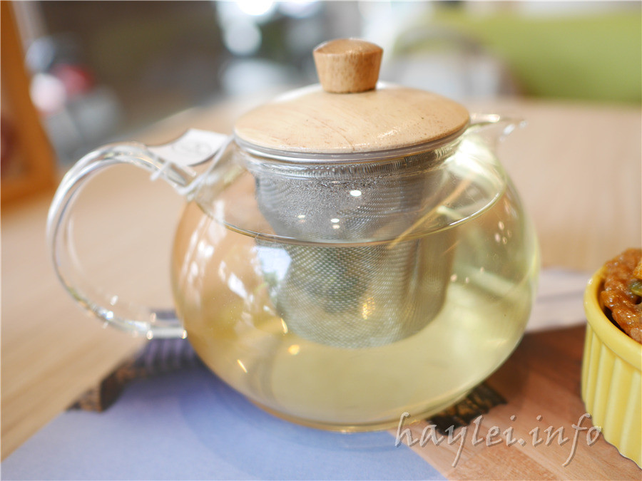 法雅幸福概念文心店-經典下午茶258起,夢幻公主羅曼史/莓果伯爵塔、英勇騎士戰傳奇/百香果檸檬塔都很推薦!義式冰淇淋入口即化的綿密口感超好吃!有旋轉木馬可以給孩子玩耍,用餐環境寬敞舒適,餐點表現優秀,不論聚會或是開會都很適合,台中西屯區下午茶首選!早午餐推薦/商業午餐推薦/下午茶推薦/私房晚餐推薦 攝影 民生資訊分享 飲食集錦