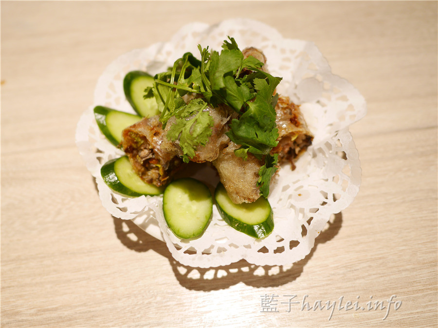 Phowong 旺旺美越河粉越式下午茶,一次享有生春捲、炸春捲跟越南麵包三種美味,越式料理那生、鮮、淡、酸的風味,讓我感受到迷人的異國風情~ 攝影 民生資訊分享 飲食集錦