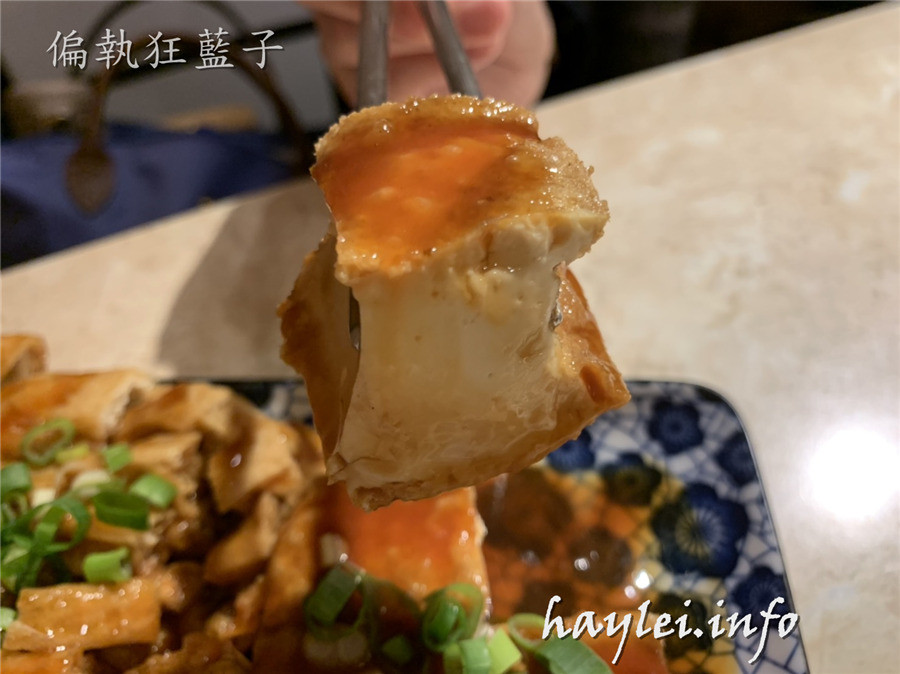 蘆洲食嚐來牛肉麵-鮮甜的蔬果湯頭、滷製軟嫩的牛肉,成就出一碗經典牛肉麵!水餃爆汁鮮香口感大推!蒜味肉醬飯、油豆腐、花干也很不錯~新北美食推薦/蘆洲美食/蘆洲牛肉麵/傳統小吃/台灣牛肉麵/滷味/高麗菜水餃/新鮮現做/食嚐來牛肉麵菜單/近永平公園 中式料理 健康養身 攝影 新北美食 民生資訊分享 飲食集錦