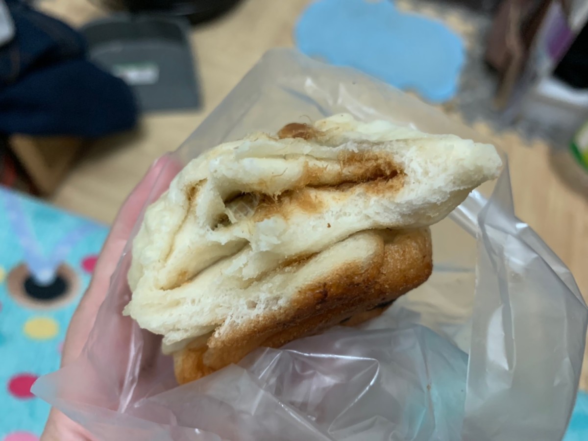 台中科博館必吃銅板美食-科博館水煎包、芋頭餅、肉鬆蔥捲、彩頭酥，12元的超值街頭小吃，走過路過可別錯過~(內有菜單)台中西區平民美食/科博館美食/點心/下午茶/現做美食/現炸/現煎/銅板有找/高CP值 中式料理 攝影 民生資訊分享 飲食集錦 