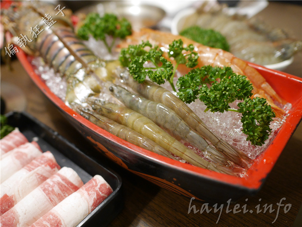 十勝川鍋物大里二店-神隊友組合餐,兩人只要999,龍蝦、天使紅蝦、南美白蝦、台灣生態蝦一次滿足,絕對讓你吃到蝦蝦叫!韓國瑜造型湯圓可愛又好吃~台中大里/台中鍋物推薦/大里美食/大里火鍋推薦/大里平價火鍋/大里高CP美食/大里聚餐/海鮮火鍋/十客棧鮮廚房/菜單 中式料理 攝影 民生資訊分享 飲食集錦
