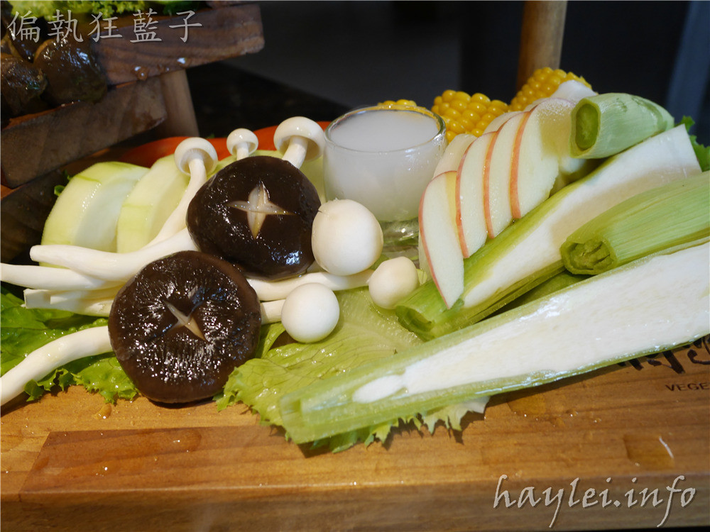 將進酒-素燒烤殿Vegetarian BBQ-食材精緻高級,桌邊服務親切,有著雅致風情的素食界屋馬燒烤餐廳~連小老虎都能接受素食的美味!台中西區美食/台中燒烤/台中蔬食餐廳/台中素食料理/素食餐廳推薦/素食燒烤/素食美食/創新素食/創意料理/純素可食/蛋奶素/健康蔬食//將進酒菜單/vgbbq 中式料理 攝影 日式料理 民生資訊分享 飲食集錦