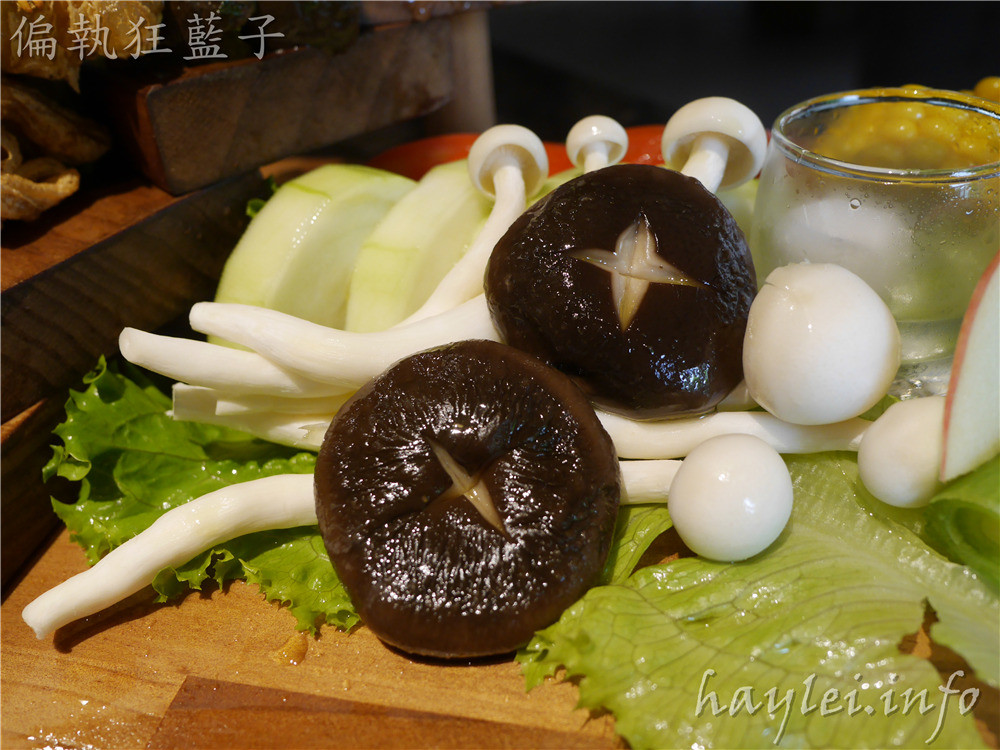 將進酒-素燒烤殿Vegetarian BBQ-食材精緻高級,桌邊服務親切,有著雅致風情的素食界屋馬燒烤餐廳~連小老虎都能接受素食的美味!台中西區美食/台中燒烤/台中蔬食餐廳/台中素食料理/素食餐廳推薦/素食燒烤/素食美食/創新素食/創意料理/純素可食/蛋奶素/健康蔬食//將進酒菜單/vgbbq 中式料理 攝影 日式料理 民生資訊分享 飲食集錦