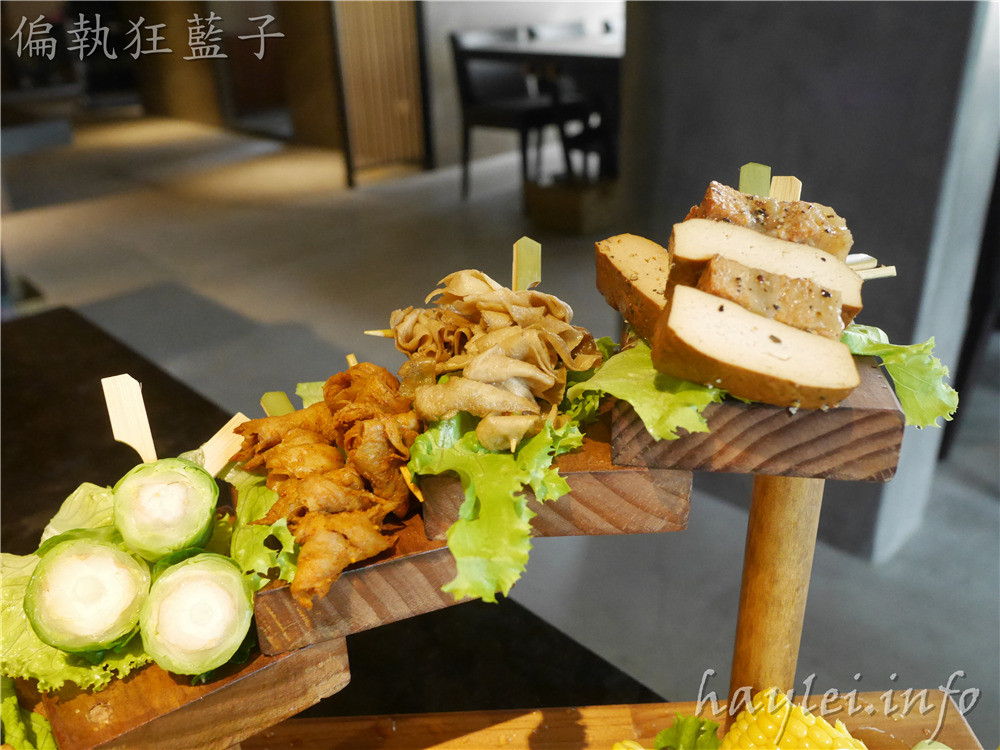 將進酒-素燒烤殿Vegetarian BBQ-食材精緻高級,桌邊服務親切,有著雅致風情的素食界屋馬燒烤餐廳~連小老虎都能接受素食的美味!台中西區美食/台中燒烤/台中蔬食餐廳/台中素食料理/素食餐廳推薦/素食燒烤/素食美食/創新素食/創意料理/純素可食/蛋奶素/健康蔬食//將進酒菜單/vgbbq 中式料理 攝影 日式料理 民生資訊分享 飲食集錦