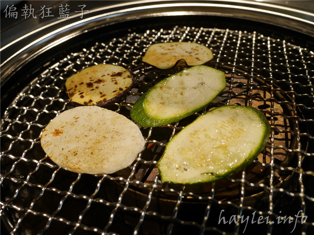 將進酒-素燒烤殿Vegetarian BBQ-食材精緻高級,桌邊服務親切,有著雅致風情的素食界屋馬燒烤餐廳~連小老虎都能接受素食的美味!台中西區美食/台中燒烤/台中蔬食餐廳/台中素食料理/素食餐廳推薦/素食燒烤/素食美食/創新素食/創意料理/純素可食/蛋奶素/健康蔬食//將進酒菜單/vgbbq 中式料理 攝影 日式料理 民生資訊分享 飲食集錦