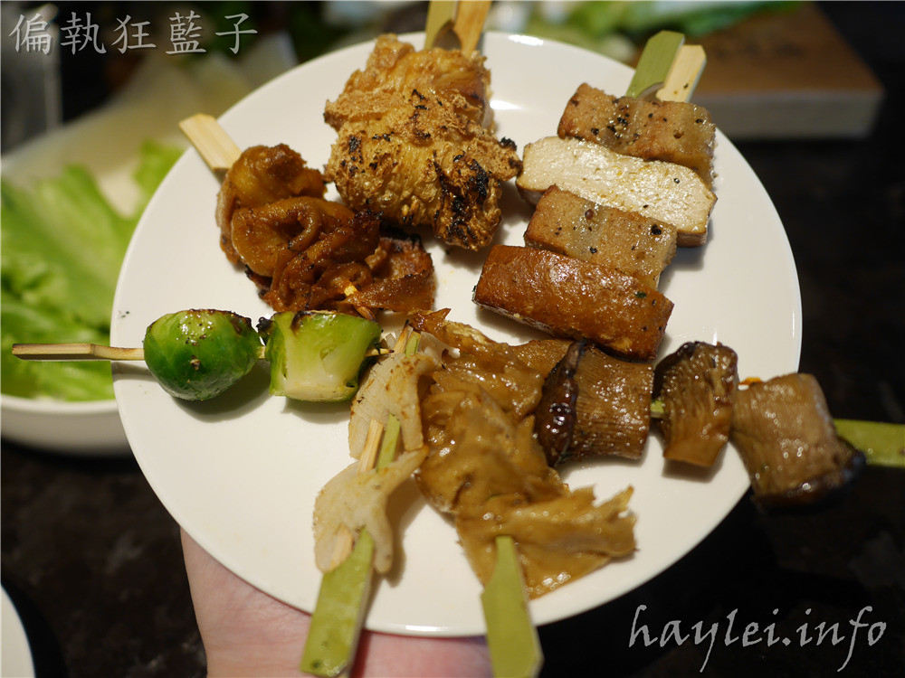 將進酒-素燒烤殿Vegetarian BBQ-食材精緻高級,桌邊服務親切,有著雅致風情的素食界屋馬燒烤餐廳~連小老虎都能接受素食的美味!台中西區美食/台中燒烤/台中蔬食餐廳/台中素食料理/素食餐廳推薦/素食燒烤/素食美食/創新素食/創意料理/純素可食/蛋奶素/健康蔬食//將進酒菜單/vgbbq 中式料理 攝影 日式料理 民生資訊分享 飲食集錦