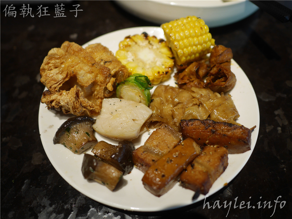 將進酒-素燒烤殿Vegetarian BBQ-食材精緻高級,桌邊服務親切,有著雅致風情的素食界屋馬燒烤餐廳~連小老虎都能接受素食的美味!台中西區美食/台中燒烤/台中蔬食餐廳/台中素食料理/素食餐廳推薦/素食燒烤/素食美食/創新素食/創意料理/純素可食/蛋奶素/健康蔬食//將進酒菜單/vgbbq 中式料理 攝影 日式料理 民生資訊分享 飲食集錦