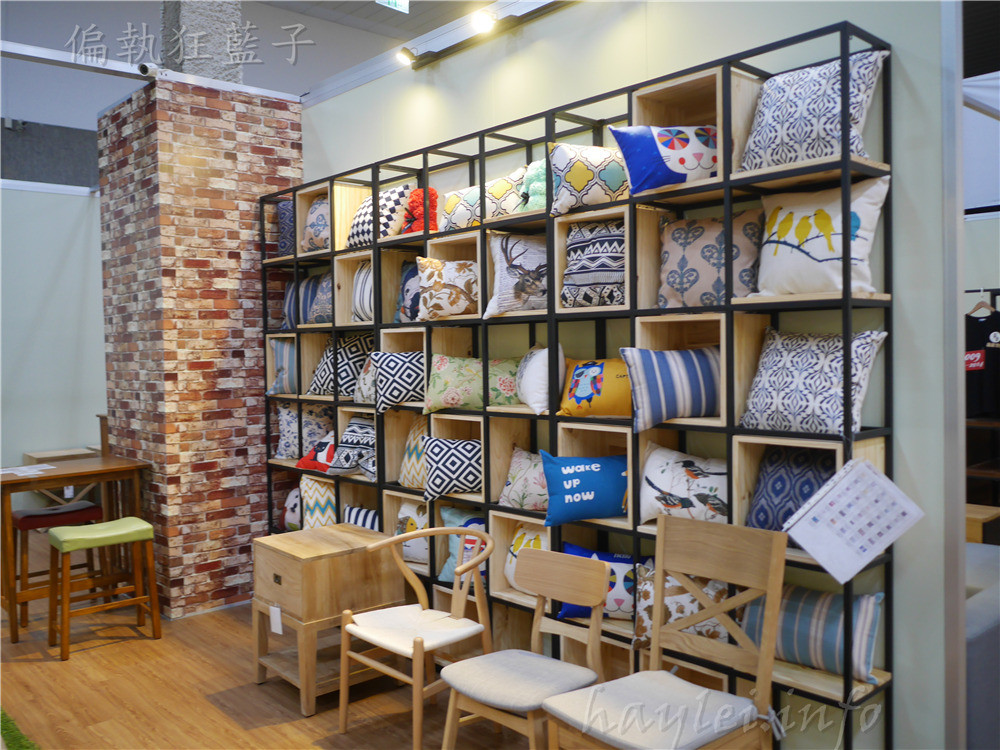 品歐家具台中店@豐原八方國際觀光夜市-各類傢俱、家飾琳瑯滿目,進到擺設展區,如同進到別人家,感受不同生活情境!室內設計/房屋布置/北歐簡約風/法國鄉村風/美式鄉村風/簡約傢俱/精品傢俱/居家生活/家俱/家具 國內外住宿相關 攝影 民生資訊分享
