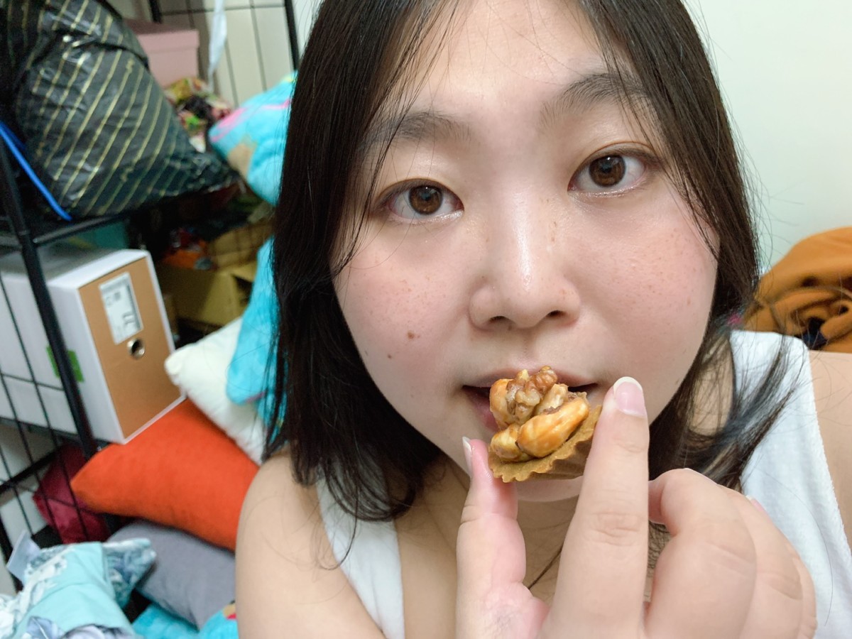 2019甜點推薦-HARU手作夏威夷綜合堅果豆塔-甜香酥脆的美味小點，大人小孩都喜歡，送禮自用兩相宜！宅配點心/團購甜點/辦公室點心推薦/辦公室下午茶推薦/長輩送禮推薦/健康堅果塔推薦/堅果塔禮盒推薦/宅配團購堅果豆塔/吃出健康/富含不飽和脂肪酸/核桃/夏威夷豆/腰果/春手作/塔/nuts tart 宅配食記 攝影 民生資訊分享 飲食集錦 