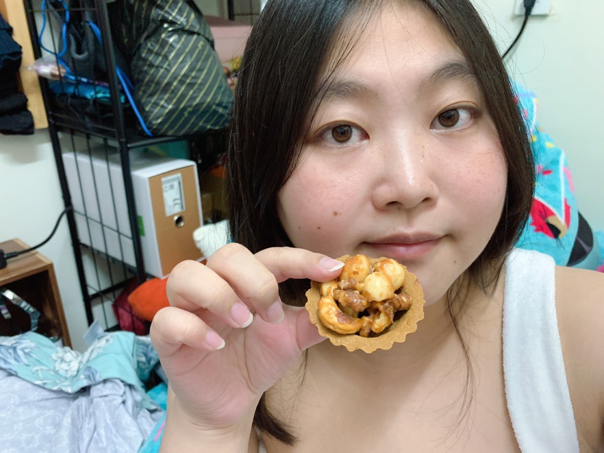 2019甜點推薦-HARU手作夏威夷綜合堅果豆塔-甜香酥脆的美味小點，大人小孩都喜歡，送禮自用兩相宜！宅配點心/團購甜點/辦公室點心推薦/辦公室下午茶推薦/長輩送禮推薦/健康堅果塔推薦/堅果塔禮盒推薦/宅配團購堅果豆塔/吃出健康/富含不飽和脂肪酸/核桃/夏威夷豆/腰果/春手作/塔/nuts tart 宅配食記 攝影 民生資訊分享 飲食集錦 