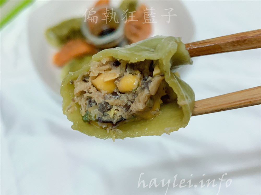 海皇鮮頂級海鮮水餃/帝王鮭魚餃、高麗菜玉米豬肉手工口感餃-在家就能享用皮薄餡多、料豐味美且口感豐富好吃的水餃!宅配美食/團購水餃/正餐/宵夜/點心/生鮮推薦/冷凍水餃/水餃美食/冷凍食品/好吃水餃 中式料理 宅配食記 攝影 民生資訊分享 飲食集錦