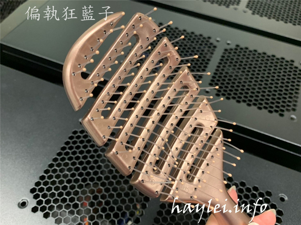 魔法豆品味生活mocodo玫瑰金髮梳-舒壓氣墊按摩梳、陶瓷熱塑捲梳、3D彈性順髮梳,一次備齊沙龍級工具梳,秀髮維護更加舒心~居家沙龍美髮/美髮齒梳/耐高溫梳針/抗靜電/抗毛躁/抗糾結/頭皮按摩/快速乾髮/輕鬆順髮/沙龍級梳具推薦/捲髮技巧分享 健康養身 攝影 民生資訊分享 美髮相關 自己動手做!