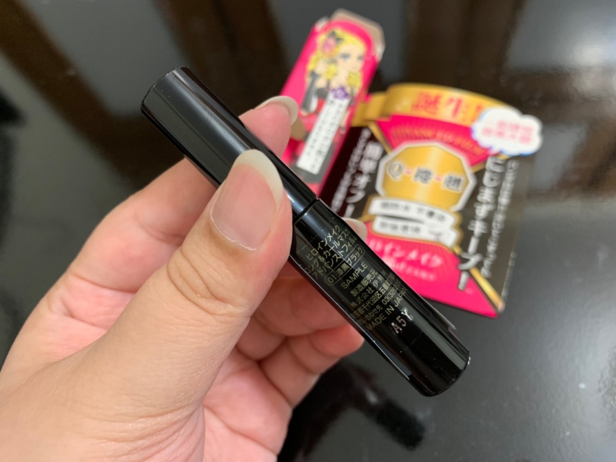KISSME花漾美姬瞬翹自然捲纖長防水睫毛膏-超漆黑、超耐水,刷頭太大,刷下睫毛易沾染不算方便!化妝品/makeup/cosmetics/mascara/美睫/睫毛彩妝/眼妝推薦/睫毛膏推薦/黑色睫毛膏/KISSME睫毛膏好用嗎? 彩妝品 彩妝品分享 攝影 民生資訊分享