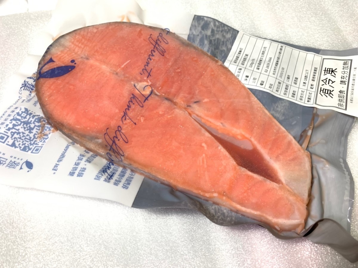 盛和風食集/紐西蘭國王鮭魚King Salmon-進口無毒鮭魚,帶著獨特奶油香且油脂豐富煎不老鮭,一吃難忘這豐美柔嫩、香氣十足的口感!魚油含量是所有鮭魚之冠,連米其林主廚都讚嘆的夢幻食材~文內有折價券$150元序號!優惠資訊/冷凍宅配美食/新鮮海鮮/鮭魚推薦/不用解凍直接煎/好上手不易失敗的煎魚料理/國王鮭輪切新手下廚100%成功/在家煮/居家烹飪/食譜分享/簡單食譜/簡單做好菜 中式料理 健康養身 宅配食記 攝影 民生資訊分享 自己動手做! 飲食集錦