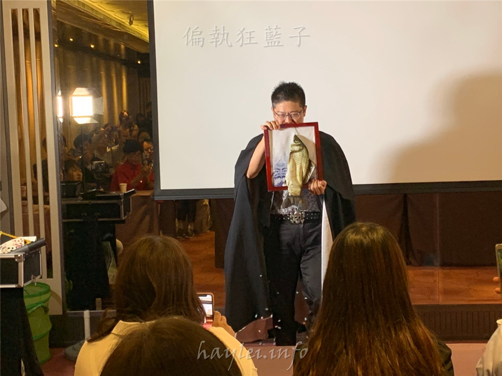 【台灣百大品牌的故事3】作者林玉卿-記錄著台灣本土創業者的心路歷程,從夢想出發,力量會在心中發芽,相信只要堅持,你走的路會開始閃耀,痛苦會過去,美會留下來!華品文化/華藝創意/新書發表會/讀書心得分享/活動紀錄/人文社會/創業家/創業的故事 攝影 民生資訊分享 論學