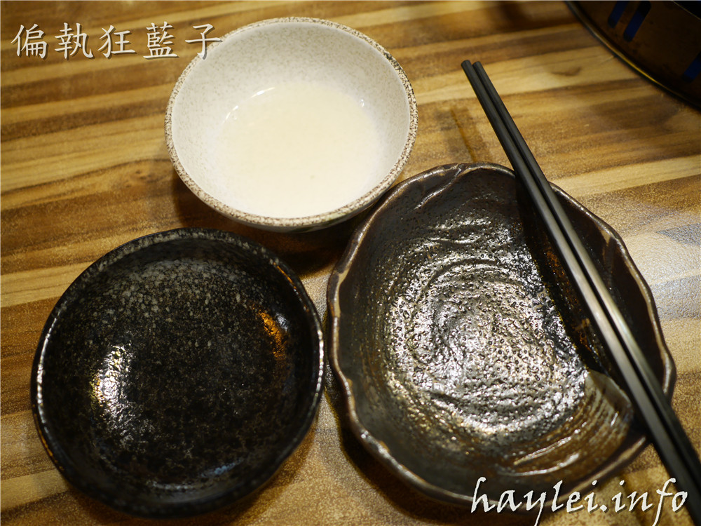 台北松山區火鍋推薦/極蜆鍋物-蜆湯現場熬煮,湯頭非常鮮香,食材非常新鮮,先吃完火鍋再煮粥,CP值高,吃的開心又滿足!火鍋/hotpot/民生社區美食/台北火鍋/蜆鍋/新鮮食材/美味料理/台灣火鍋/松山美食推薦/交通方便 中式料理 攝影 民生資訊分享 飲食集錦