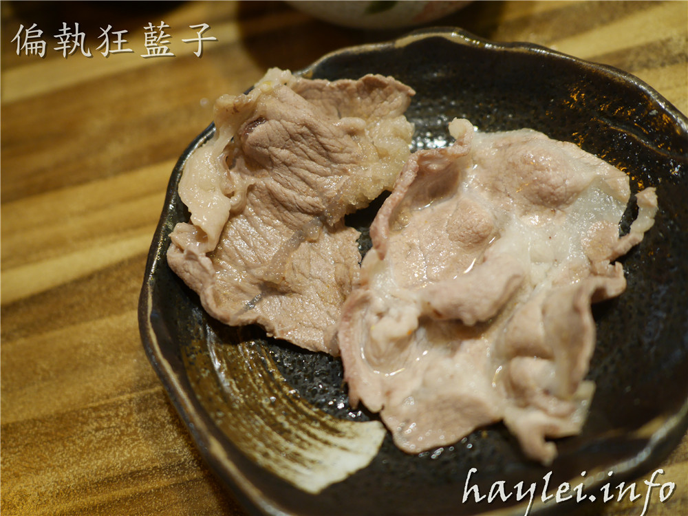 台北松山區火鍋推薦/極蜆鍋物-蜆湯現場熬煮,湯頭非常鮮香,食材非常新鮮,先吃完火鍋再煮粥,CP值高,吃的開心又滿足!火鍋/hotpot/民生社區美食/台北火鍋/蜆鍋/新鮮食材/美味料理/台灣火鍋/松山美食推薦/交通方便 中式料理 攝影 民生資訊分享 飲食集錦