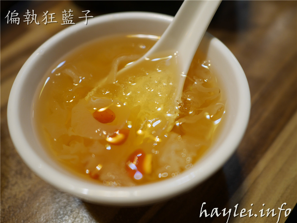 台北松山區火鍋推薦/極蜆鍋物-蜆湯現場熬煮,湯頭非常鮮香,食材非常新鮮,先吃完火鍋再煮粥,CP值高,吃的開心又滿足!火鍋/hotpot/民生社區美食/台北火鍋/蜆鍋/新鮮食材/美味料理/台灣火鍋/松山美食推薦/交通方便 中式料理 攝影 民生資訊分享 飲食集錦