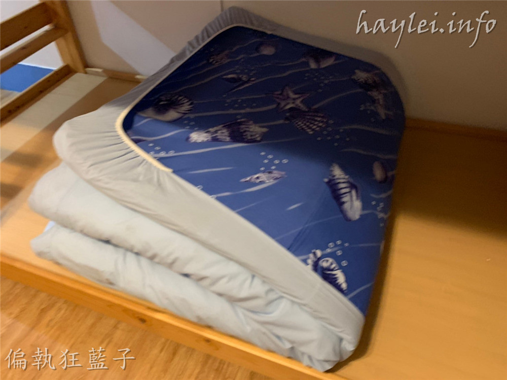 屏東東港旅遊住宿/輕旅宿青年旅舍-東港性價比最高的選擇!背包房平日500起,提供冷氣、共用衛浴設備跟飲用水,是個舒適且溫馨的背包客居住空間~台灣旅遊/台灣自由行觀光/台灣屏東/屏東旅遊/東港旅遊/南臺灣住宿旅店/合法民宿/合法旅社/住宿心得分享/台灣住宿/屏東住宿/東港住宿/近華僑市場、東琉線船運服務中心 國內外住宿相關 攝影 民生資訊分享