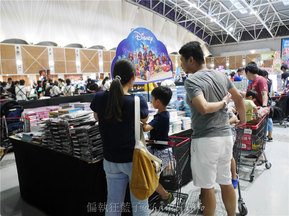 2019台北大野狼國際書展-愛書人士注意了!6月7到17號24小時不打烊,全場1折起,書種齊全,舉凡故事書、繪本、拼圖、有聲書、小 說、食譜、攝影集等都任君選擇,想買書趁現在!超值大搶購/限時特惠/特賣會/優惠資訊/外文書下殺1折起/買英文書/買原文書/全台最划算的買書地點@新北市工商展覽中心 攝影 民生資訊分享 論學