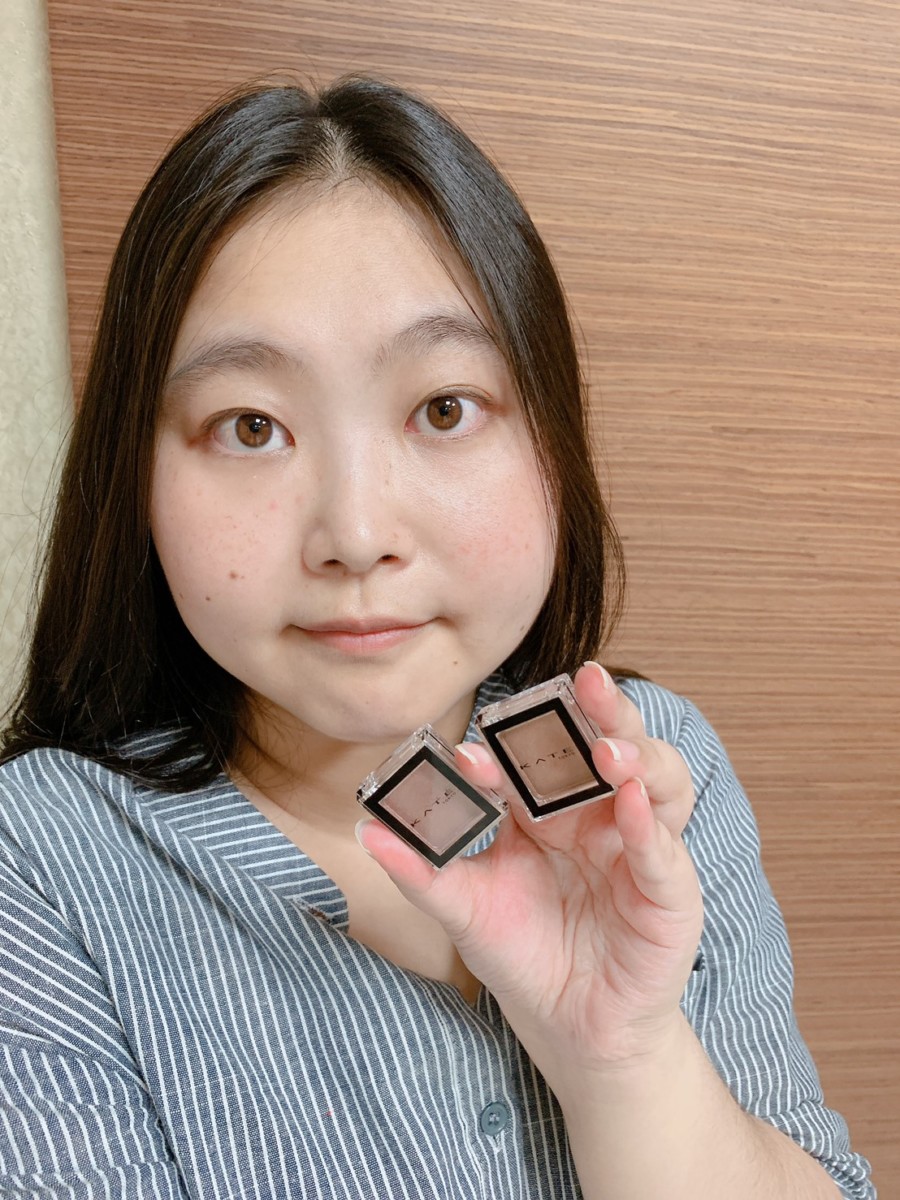 KATE TOKYO/凱婷粹選單色眼影026(鐵鏽棕)、027(杏桃棕),顯色力好且珠光細緻不飛粉,簡單一塗就能創造出明媚的深邃度。kate makeup/日本美妝/kate眼妝/kate彩妝/開架眼影推薦/珠光眼影/平價眼影/美妝保養/日本彩妝/日系開架彩妝心得評價/妝容分享 彩妝品 彩妝品分享 攝影 民生資訊分享