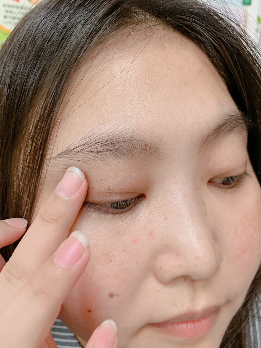 KATE TOKYO/凱婷粹選單色眼影026(鐵鏽棕)、027(杏桃棕),顯色力好且珠光細緻不飛粉,簡單一塗就能創造出明媚的深邃度。kate makeup/日本美妝/kate眼妝/kate彩妝/開架眼影推薦/珠光眼影/平價眼影/美妝保養/日本彩妝/日系開架彩妝心得評價/妝容分享 彩妝品 彩妝品分享 攝影 民生資訊分享