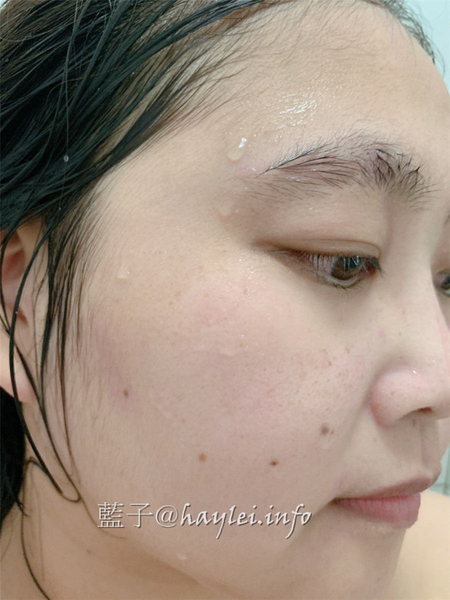 平價洗面乳推薦2019/Bioré Deep Free 毛孔淨透洗面乳-含皂基配方跟高嶺土,潔淨力超強,能卸防水型防曬,洗完舒爽淨透有繃感,適合強健的肌膚使用。深層潔淨/抗油光/超淨化/潔淨肌膚/洗臉/清潔肌膚臉部/花王洗面乳/蜜妮洗面乳/kao face wash/facial cleanser/洗淨皮脂、殘粧、環境髒污、灰塵及老廢角質/肌膚保養/skincare 保養品分享 健康養身 彩妝品 彩妝品分享 攝影 民生資訊分享
