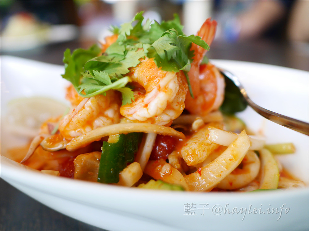 蘭那泰式餐廳(市政店)-嚴選泰國進口食材,想吃道地泰國菜,選榮獲泰國經貿辦事處認證的Thai Select 泰精選餐廳準沒錯!泰菜首選推薦泰式宮廷豬腳、酸辣海鮮湯、泰式檸檬雞、芭芭斯咖哩魚片、清蒸檸檬鱸魚等。泰好吃/台中美食/異國料理/台中泰國餐廳/泰菜料理/泰餐推薦/泰國美食/蘭那泰式餐廳菜單 攝影 民生資訊分享 飲食集錦