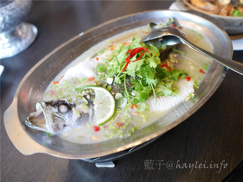 蘭那泰式餐廳(市政店)-嚴選泰國進口食材,想吃道地泰國菜,選榮獲泰國經貿辦事處認證的Thai Select 泰精選餐廳準沒錯!泰菜首選推薦泰式宮廷豬腳、酸辣海鮮湯、泰式檸檬雞、芭芭斯咖哩魚片、清蒸檸檬鱸魚等。泰好吃/台中美食/異國料理/台中泰國餐廳/泰菜料理/泰餐推薦/泰國美食/蘭那泰式餐廳菜單 攝影 民生資訊分享 飲食集錦