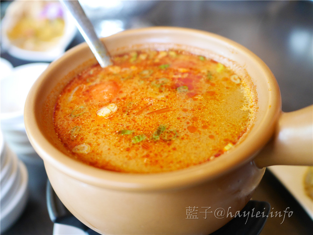 蘭那泰式餐廳(市政店)-嚴選泰國進口食材,想吃道地泰國菜,選榮獲泰國經貿辦事處認證的Thai Select 泰精選餐廳準沒錯!泰菜首選推薦泰式宮廷豬腳、酸辣海鮮湯、泰式檸檬雞、芭芭斯咖哩魚片、清蒸檸檬鱸魚等。泰好吃/台中美食/異國料理/台中泰國餐廳/泰菜料理/泰餐推薦/泰國美食/蘭那泰式餐廳菜單 攝影 民生資訊分享 飲食集錦