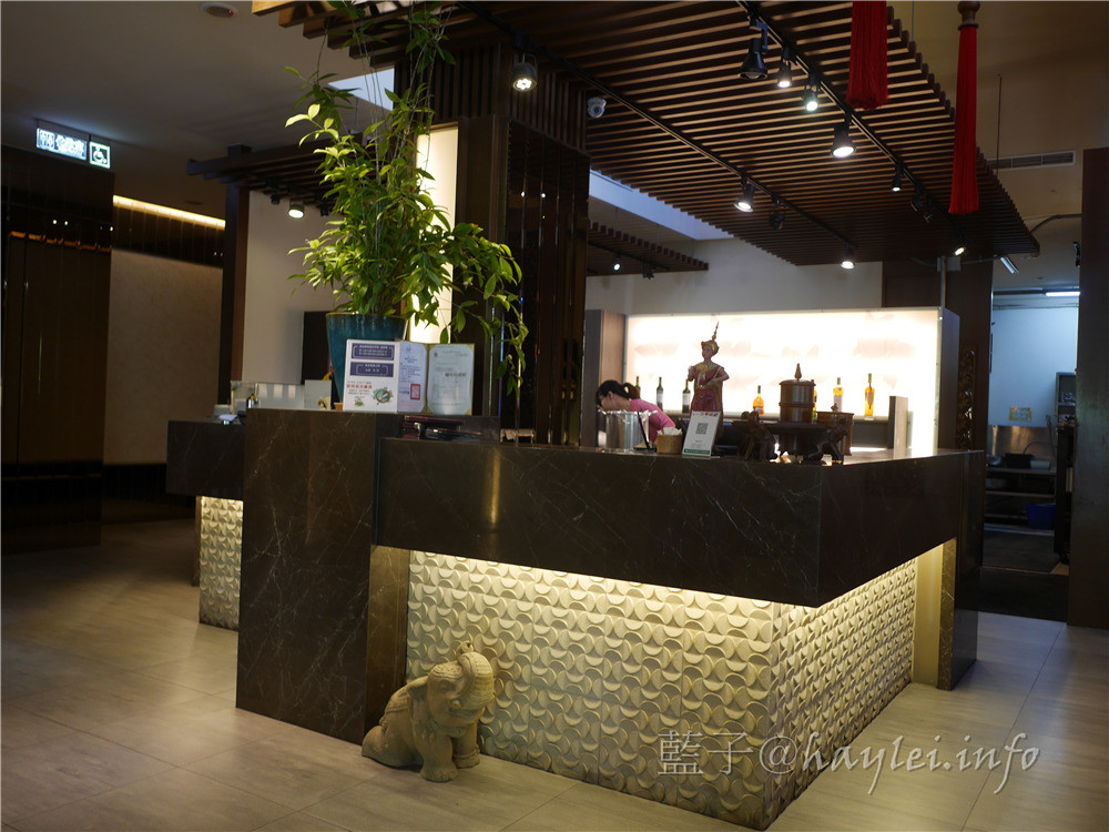 蘭那泰式餐廳(市政店)-嚴選泰國進口食材,想吃道地泰國菜,選榮獲泰國經貿辦事處認證的Thai Select 泰精選餐廳準沒錯!泰菜首選推薦泰式宮廷豬腳、酸辣海鮮湯、泰式檸檬雞、芭芭斯咖哩魚片、清蒸檸檬鱸魚等。泰好吃/台中美食/異國料理/台中泰國餐廳/泰菜料理/泰餐推薦/泰國美食/蘭那泰式餐廳菜單 攝影 民生資訊分享 飲食集錦