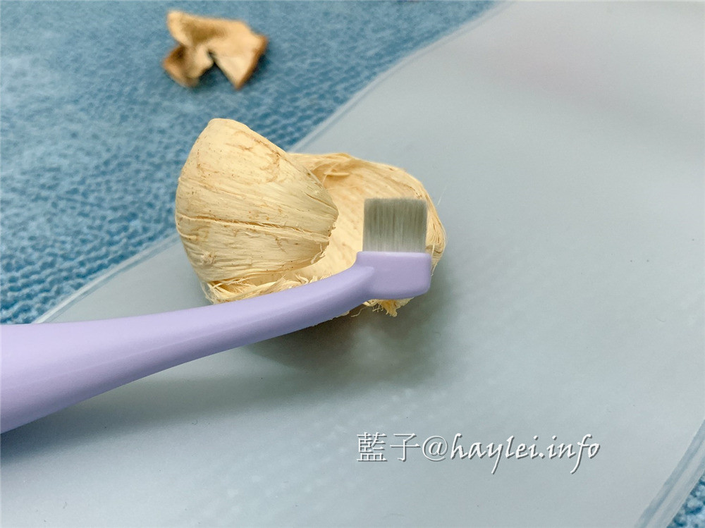 LSY 林三益專業彩妝刷具-牙刷型粉底刷、眉部修飾刷,粉底刷柔軟有彈性,大範圍上粉底最方便,眉刷修飾、填補眉毛很好上手!美妝保養/新手刷具/新手化妝推薦/化妝刷具推薦/底妝刷/眉刷/林三益美妝/2019刷具推薦/牙刷型刷具/好上手刷具推薦/lsy makeup 彩妝品 彩妝品分享 攝影 民生資訊分享