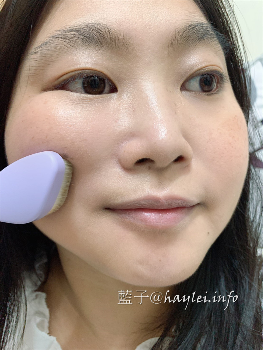 LSY 林三益專業彩妝刷具-牙刷型粉底刷、眉部修飾刷,粉底刷柔軟有彈性,大範圍上粉底最方便,眉刷修飾、填補眉毛很好上手!美妝保養/新手刷具/新手化妝推薦/化妝刷具推薦/底妝刷/眉刷/林三益美妝/2019刷具推薦/牙刷型刷具/好上手刷具推薦/lsy makeup 彩妝品 彩妝品分享 攝影 民生資訊分享