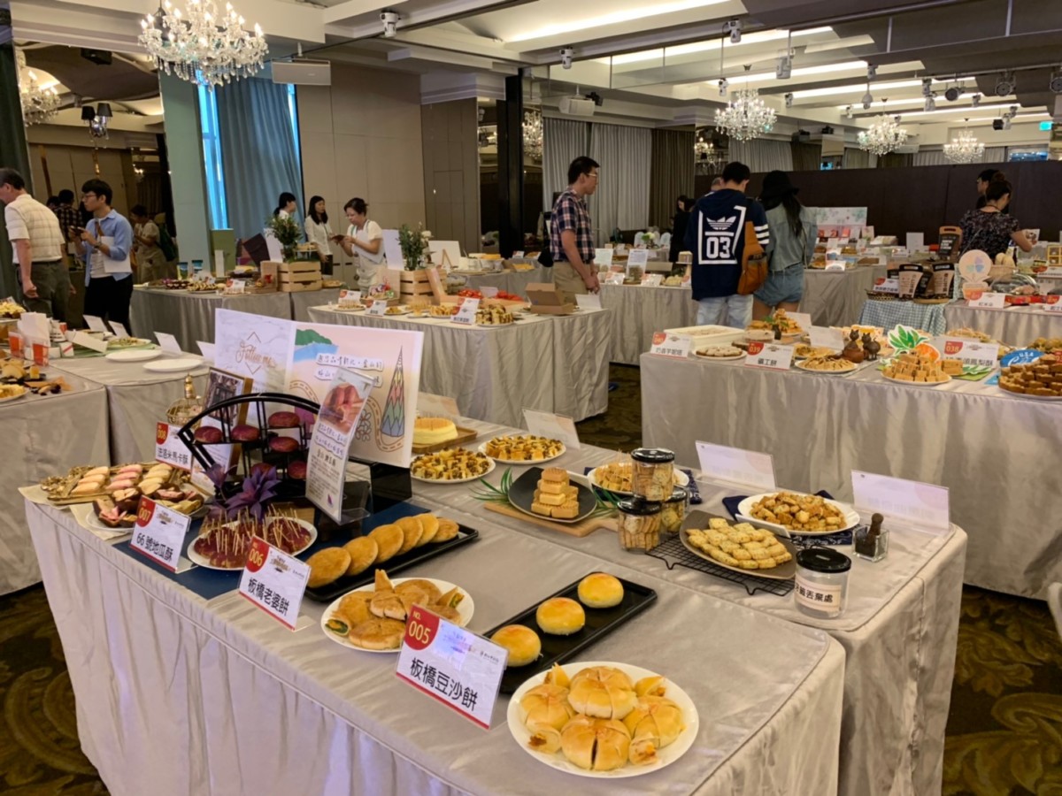 當新北市特色烘焙產品的評審心得~吃是美食愛好者的專業!生活紀實/活動紀錄/新北特產/新北名產/新北烘焙/新北美食 中式料理 健康養身 攝影 新北美食 民生資訊分享 紓發緒感 飲食集錦