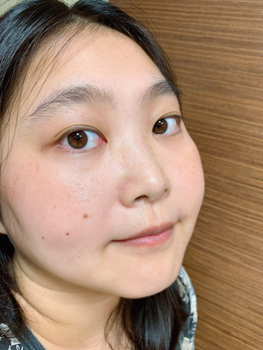 Avon雅芳新活恆白松露系列-新活恆白松露安瓶C,內含食藥署核可美白成分,滿滿維他命C,拉近我與白的距離!肌膚保養/美白保養/skincare/安瓶精華/美妝保養/美白精華/美妝品分享/保養品分享/使用心得 保養品分享 彩妝品 彩妝品分享 攝影 民生資訊分享