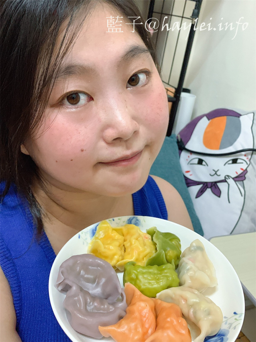 宅配冷凍/心玥水餃-皮薄餡多的網購手工水餃,回購率滿分的經典美味!網購水餃/冷凍水餃/宅配美食/生鮮美食/手工水餃推薦/爆汁口感/蔥花高麗菜/玉米起司/奶油鮭魚/韭黃鮮蝦/田園蔬菜/網路購物/宵夜美食/點心小吃/好吃水餃/彩色元寶/彩色水餃/水餃控 中式料理 健康養身 宅配食記 攝影 民生資訊分享 飲食集錦